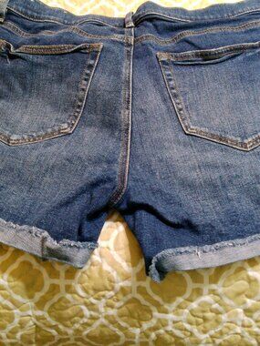 LOFT SHORTS SIZE 10 GREAT CONDITION